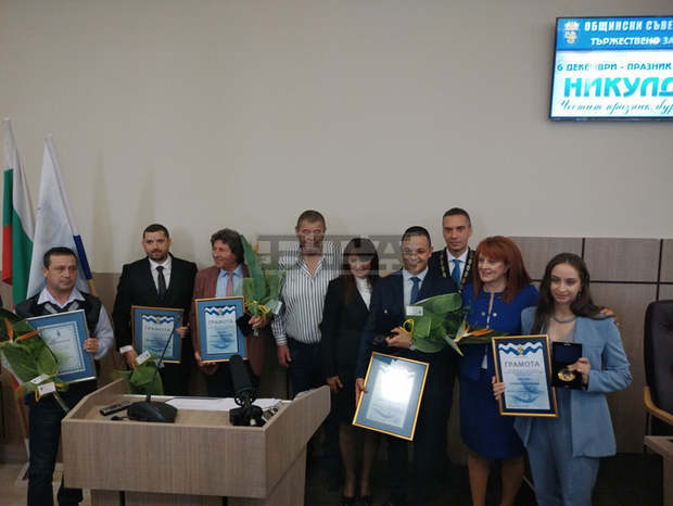 Актрисата Мария Бакалова и гимнастичката Стефани Кирякова са удостоени със званието "Почетен гражданин на Бургас"