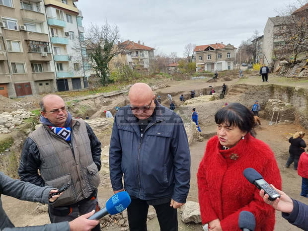 Община Видин, съвместно с Националния институт по археология, ще поиска от следващото правителство средства за проучвания на обектите Рациария и Антична Бонония