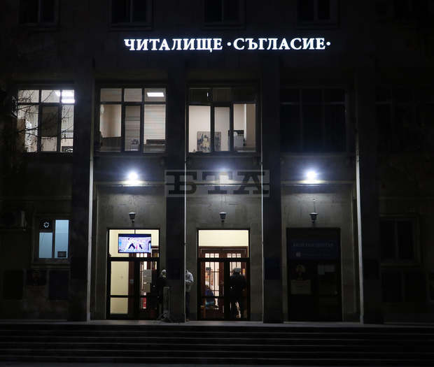 Асен Блатечки, Виктор Калев и Мартин Карбовски представят свои спектакли в Плевен до края на февруари Асен Блатечки, Виктор Калев и Мартин Карбовски представят свои спектакли в Плевен до края на февруари