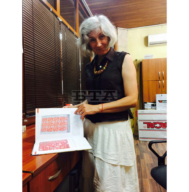 Възрожденски шевици от цяла България, събрани от Чудомир и Иван Енчев - Видьо, представят в каталог от казанлъшкия музей "Искра"