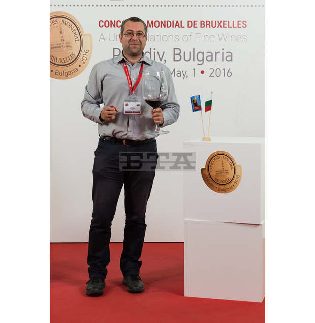 Хубави са първите ранни бели и млади червени вина от реколта 2021, смята енологът Станимир Стоянов