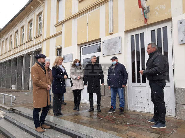 Кандидатите от ГЕРБ-СДС: Автомагистрала "Хемус" е шансът на Сухиндол за развитие, цените на имотите вече растат