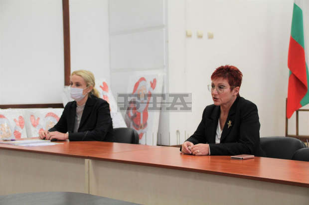 Кметът на Тетевен е обсъдила с представители на учебните заведения в общината провеждането на занятията в епидемичната обстановка