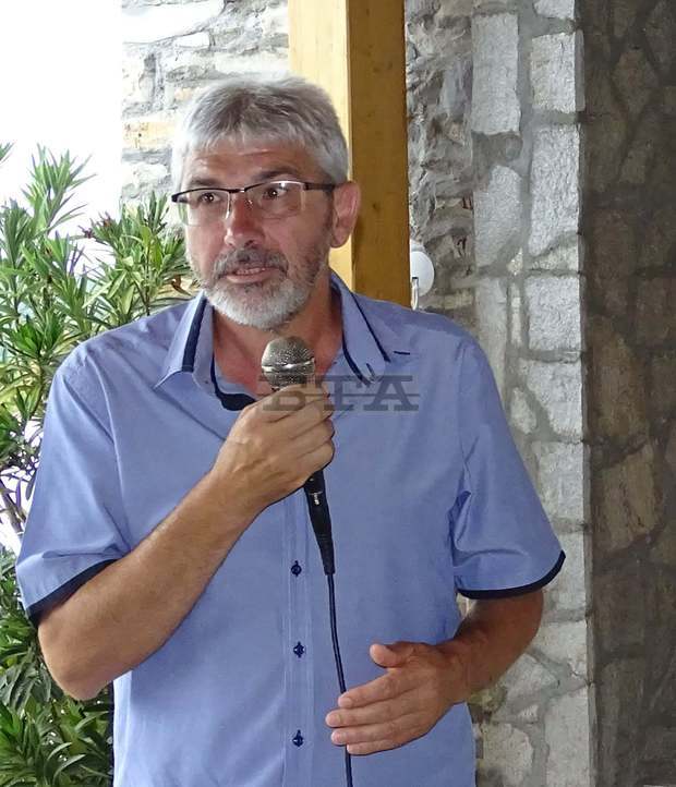 Откривателят на три нови сорта лавандула д-р Станко Станев започва да чете лекции на студентите по агрономство в Тракийския университет