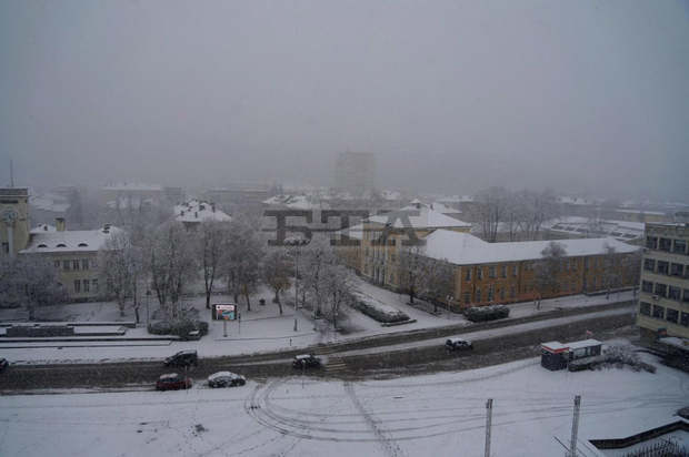 Снегът натрупа над 10-сантиметрова  покривка в Габрово за по-малко от два часа