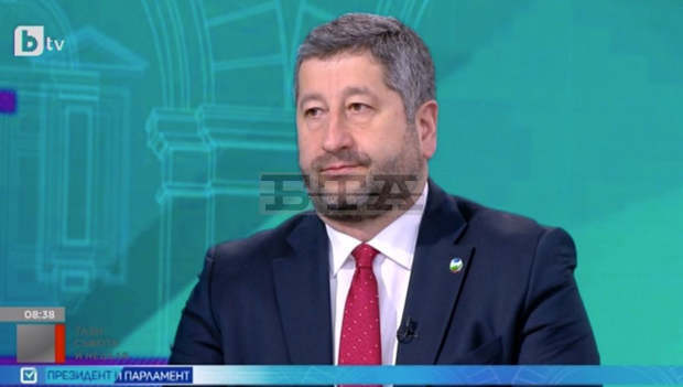 България очаква правителство, което може да тласне страната напред и да се справи със сериозните кризи, каза Христо Иванов