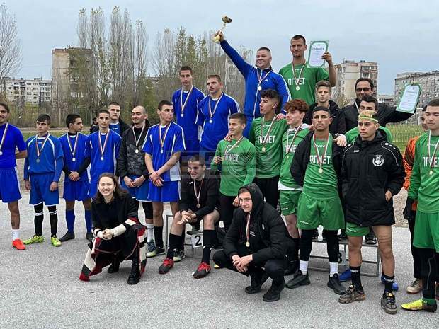 Първи шампиони в Общинските ученически игри в Пазарджик