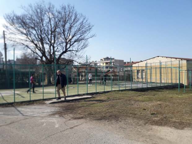 Спортната площадка в Трето ОУ в Търговище ще бъде обновена по Програма "РОМАКТ" Спортната площадка в Трето ОУ в Търговище ще бъде обновена по Програма "РОМАКТ"