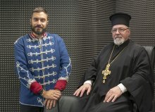 Ставрофорен иконом Кирил Попов и Искрен Красимиров са гостите в предаването "Живото слово" по радиото "Епархийски глас"