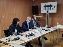 Около 10 процента от новите учители остават трайно в образователната система, според проучване на Световната банка