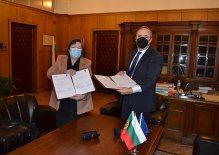 Софийският университет и Институтът "Камойш" сключиха договор за сътрудничество