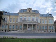 Липсата на средства поставя все по-сериозно въпроса с намирането на кадри за музеите, смята проф. Николай Ненов