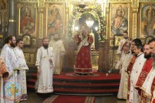Белоградчишкият епископ Поликарп отслужи архиерейска литургия в чест на Св. крал Стефан Милутин в храма "Св. Неделя"