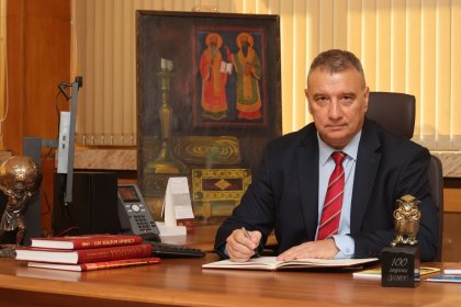 В УНСС дойдоха представители на ГД "Национална полиция", за да съберат информация за ремонтите на общежитията, каза ректорът проф. Димитър Димитров В УНСС дойдоха представители на ГД "Национална полиция", за да съберат информация за ремонтите на общежитията, каза ректорът проф. Димитър Димитров