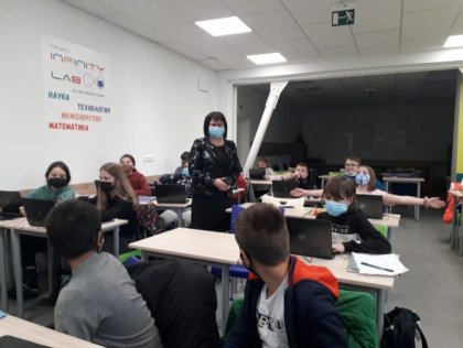 Училището става по-добро не само с материална база, но и с дух, каза зам.-министърът Мария Гайдарова