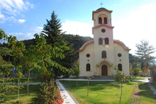 В деня на Свети Иван Рилски Кресна отбелязва празника на общината и 80-годишнина на едноименния храм