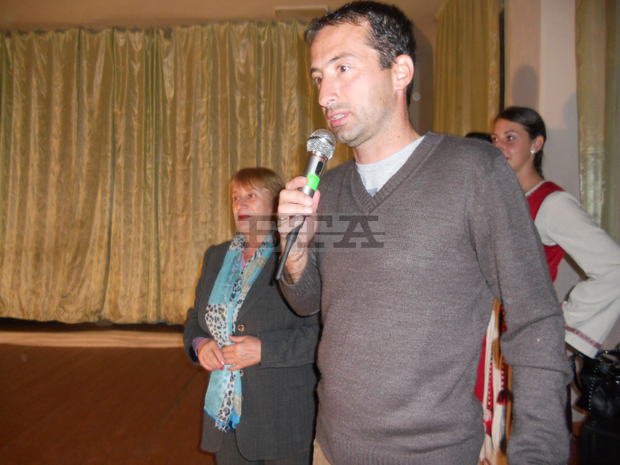 Благотворителна Коледна вечер за десет български семейства от Босилеград, Сърбия, организира местно сдружение 
