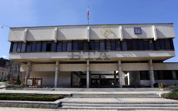 В Троян тържествено бе открита обновената Детска млечна кухня В Троян тържествено бе открита обновената Детска млечна кухня