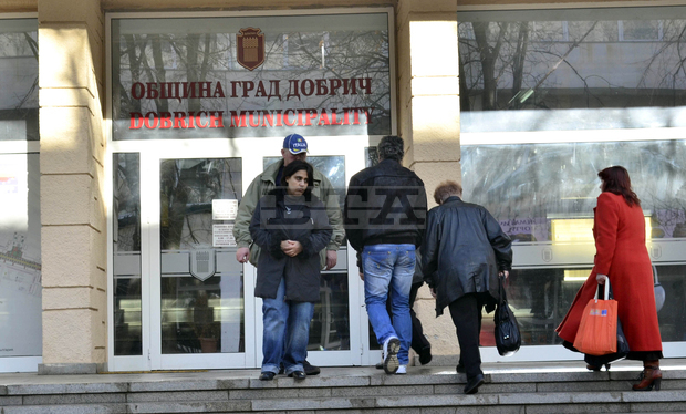 В Добричка областнай-бедните имат 7.5 пъти по-нисъкдоход от най-богатите В Добричка областнай-бедните имат 7.5 пъти по-нисъкдоход от най-богатите