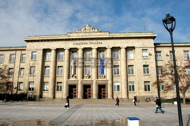 Русенският съд призна наложена глоба за превишена скорост на българин в чужбина Русенският съд призна наложена глоба за превишена скорост на българин в чужбина