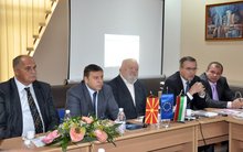 На среща под мотото "Бизнес без граници" очертаха нови възможности за сътрудничество представители на местните власти и бизнеса от България и Македония 