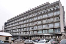 Мъж с огнестрелна рана в главата е настанен в болница във Варна