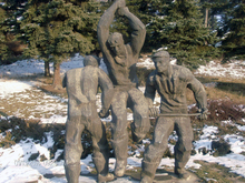 Вандали посегнаха на скулптурна композиция в Перник 