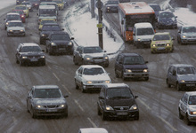 Над 150 снегопочистващи машини са работили през нощта в София