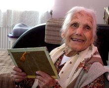 Кметът Пламен Стоилов дари  с грамота и 100 лева русенка  за 100-годишния й юбилей 