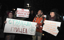 Близо 50 души се събраха на протест в Бургас в защита на парк "Странджа" от застрояване
