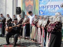 Алиани от Североизточна България и техни гости от Турция дойдоха на пролетния празник "Невруз" в силистренското село Брадвари