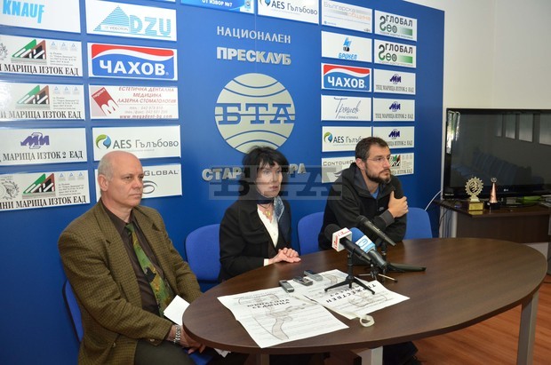 ПЕС ще настоява за въвеждане на минимална работна заплата в Европейския съюз, заяви в Стара Загора кандидатът за евродепутат от Коалиция за България Достена Лаверн ПЕС ще настоява за въвеждане на минимална работна заплата в Европейския съюз, заяви в Стара Загора кандидатът за евродепутат от Коалиция за България Достена Лаверн