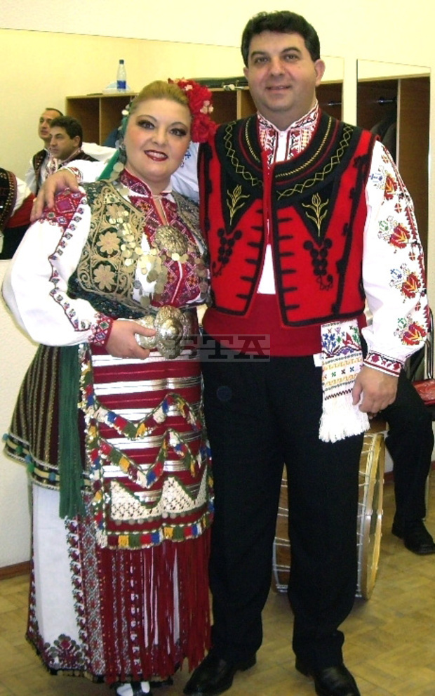 Новият главен художествен ръководител на ансамбъл "Пирин" е Денислав Кехайов Новият главен художествен ръководител на ансамбъл "Пирин" е Денислав Кехайов