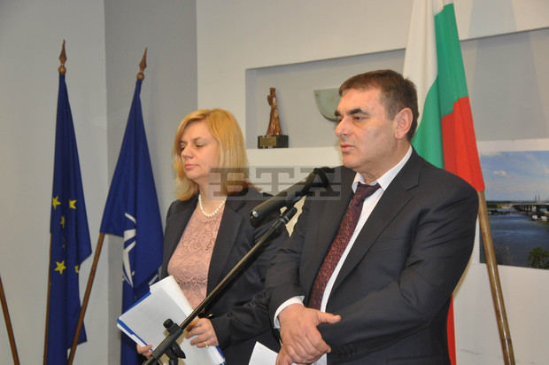 С приемането на Стратегия за електронното управление в България се дава възможност за усвояване на средства и неговото усъвършенстване С приемането на Стратегия за електронното управление в България се дава възможност за усвояване на средства и неговото усъвършенстване