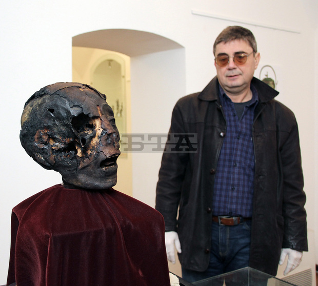 Египетска мумия в Българияе представена в изложбената зала на  хана "Хаджи Николи" във Велико Търново