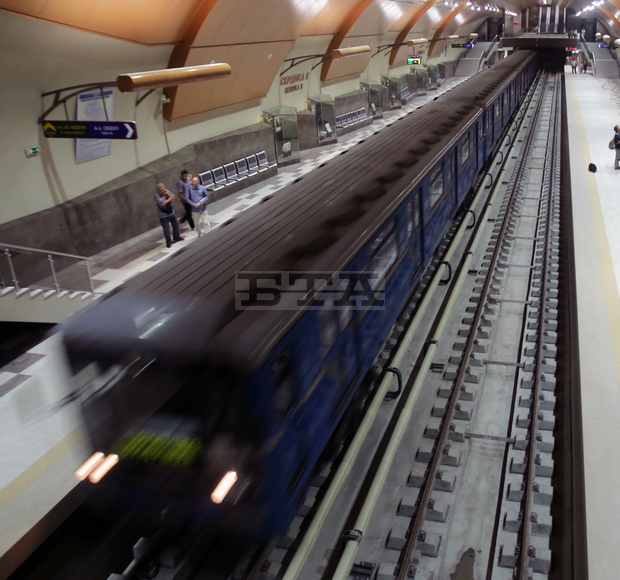 Технически проблем с мотриса е причина за закъснения в метрото в София Технически проблем с мотриса е причина за закъснения в метрото в София