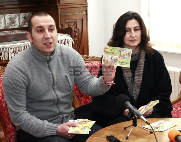 Пет вида пощенски картички на музея в Русе представят обекти от Дунавския лимес и рецепти от римската кухня Пет вида пощенски картички на музея в Русе представят обекти от Дунавския лимес и рецепти от римската кухня