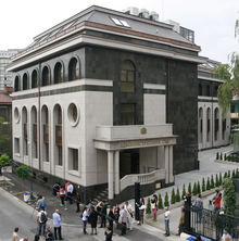 Осмокласник получи  условна присъда,  ударил свой учител 