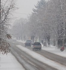 Между 8 и 10 сантиметра е снежната покривка в област Разград, на места има снегонавявания 