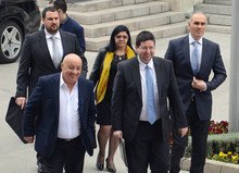 Общината в Пловдив може да вземе заем, ако има гаранции, че ще го изплати, без да повишава данъците, смята Петър Чобанов