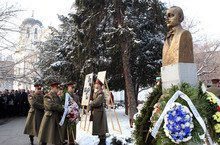 Паметта на жертвите на Холокоста бе почетена пред паметника на Димитър Пешев в столицата