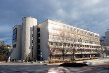 Бойскаути зарадваха болни деца с играчки