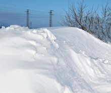 Полицаи спасиха бедстващи румънци в преспа в Русенско