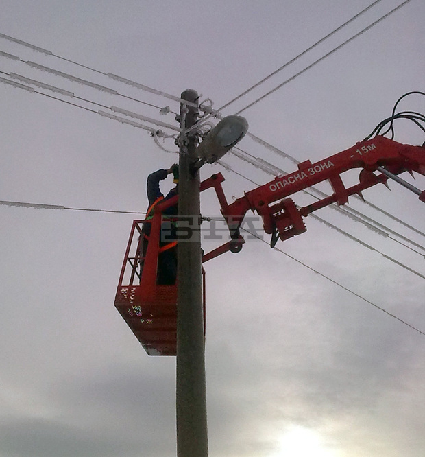44 малки селища и махали в планинските части на областите Смолян и Пазарджик продължават да са без електрозахранване