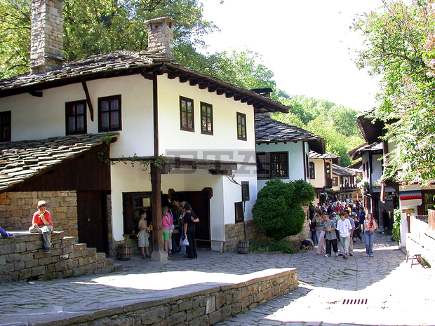 Етнографският комплекс "Етър" край Габрово е домакин на национална научна конференция на тема "Храната - сакралната и профанната"