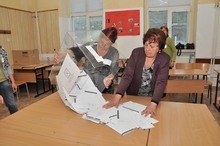При обработени 37 протоколи  ГЕРБ води пред "Коалиция за България"  във Враца