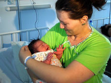 Бебе с тегло 5,1 кг  и височина 57 см е родено в Търговище