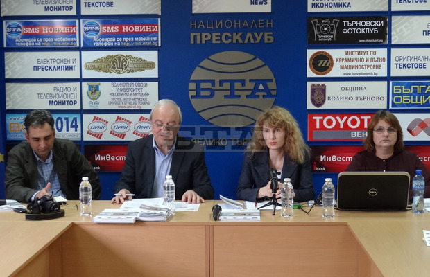 Учени от Софийския и Великотърновския университет са разработили наръчник за действие по време на природни бедствия Учени от Софийския и Великотърновския университет са разработили наръчник за действие по време на природни бедствия