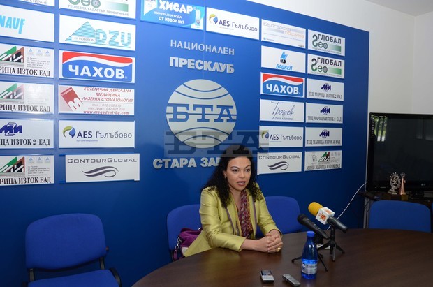 Европейските фондове трябва да достигат до всички фирми в страната, заяви кандидатът за евродепутат Евгения Банева Европейските фондове трябва да достигат до всички фирми в страната, заяви кандидатът за евродепутат Евгения Банева