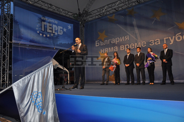 Според Цветан Цветанов победата на ГЕРБ в предстоящите избори е желана и реалистична Според Цветан Цветанов победата на ГЕРБ в предстоящите избори е желана и реалистична